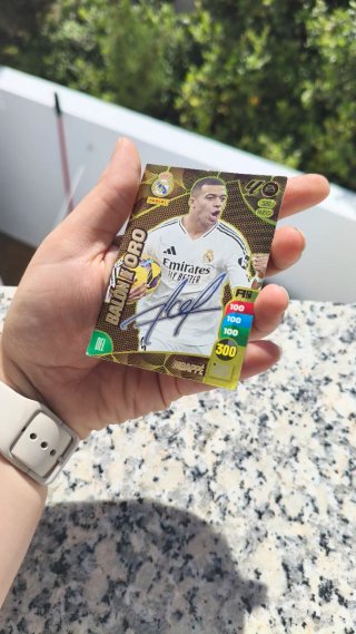 Carta Panini Balón de Oro Mbappé Firmada