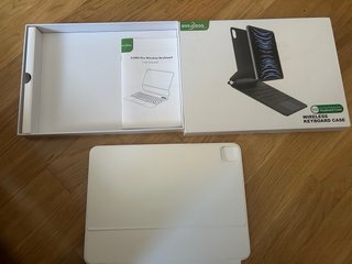 Funda con Teclado español para iPad Pro y Air.