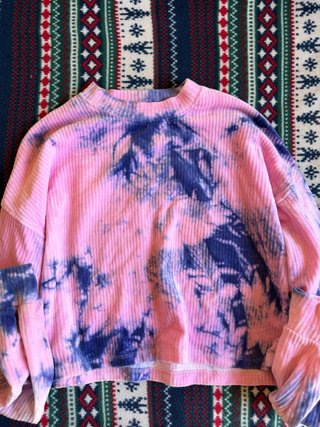 Sudadera Bershka Rosa y Azul