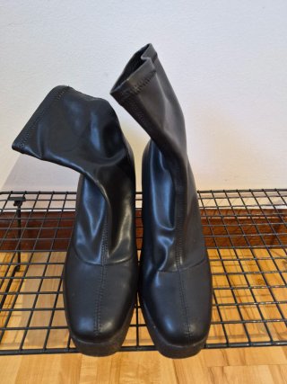 Botas negras con plataforma