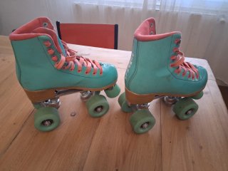 Patines de Cuatro Ruedas Turquesa