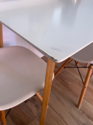 Tavolo Jysk Bianco con Gambe in Legno
