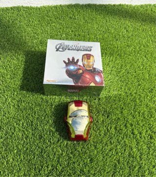 Batería Externa Iron Man Marvel con luz en ojos