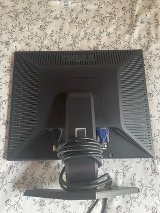 Monitor LCD DELL da 17 pollici