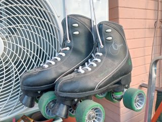 Patines Clásicos 4 Ruedas Negros talla 37