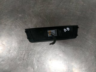 Mando elevalunas delantero derecho AUDI A1