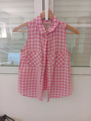 Camisa sin mangas de cuadros rosa