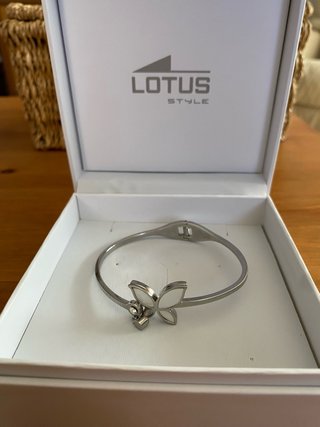 Pulsera Lotus Mariposa Nacarada