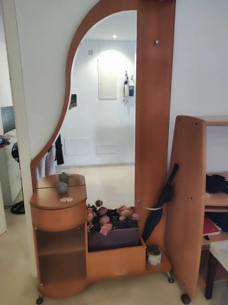 Mueble recibidor con espejo