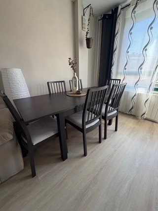 Conjunto Mesa Extensible + 6 Sillas