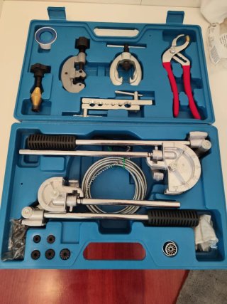 Kit / maletín de herramientas de fontanería