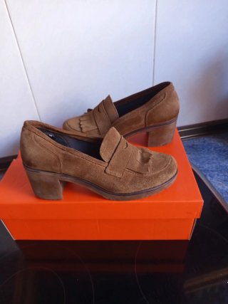 Zapatos de ante marrones T39.