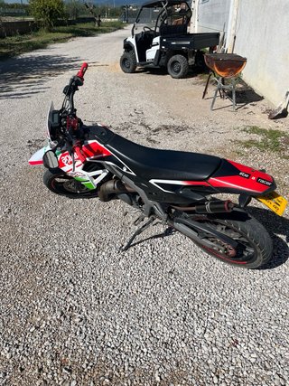 Aprilia SX 50 Supermotard Roja y Blanca