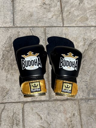 Guantes Boxeo Buddha 10 oz Negro-Oro - Casi Nuevos