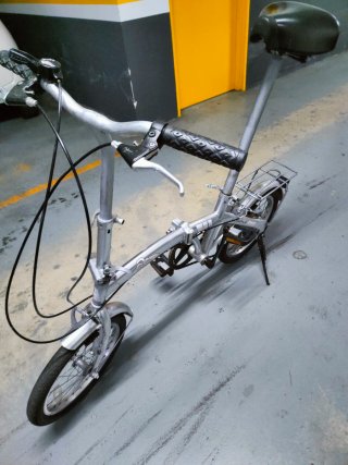 Bicicleta Plegable Scamper Plateada de alóminio