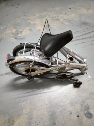Bicicleta Plegable Scamper Plateada de alóminio