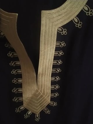 BLUSA ESTILO ÁRABE CON BORDADO DORADO