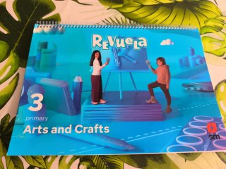 Arts and crafts, 3 Primary, Revuela