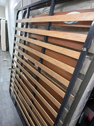 Somier 135 x 182 con patas