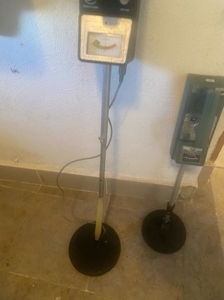 2 Detectores de Metales Antiguos