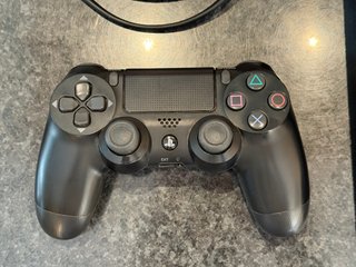 PlayStation 4 Pro 1TB con Controller e Giochi