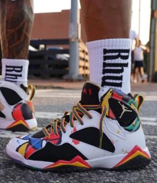 Zapatillas Nike Air Jordan 7 Retro Edición Miró.