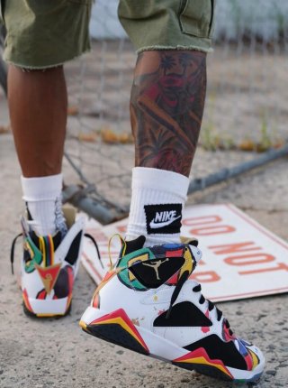 Zapatillas Nike Air Jordan 7 Retro Edición Miró.