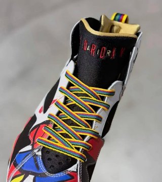 Zapatillas Nike Air Jordan 7 Retro Edición Miró.