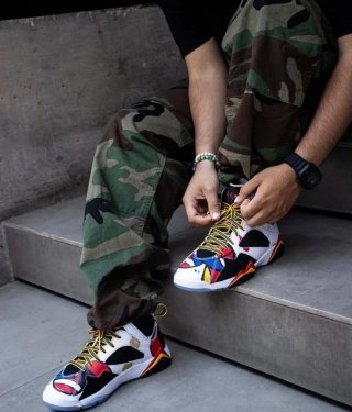 Zapatillas Nike Air Jordan 7 Retro Edición Miró.
