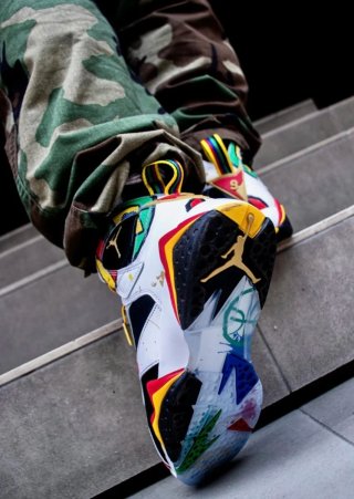Zapatillas Nike Air Jordan 7 Retro Edición Miró.