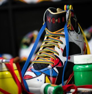 Zapatillas Nike Air Jordan 7 Retro Edición Miró.