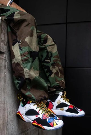 Zapatillas Nike Air Jordan 7 Retro Edición Miró.