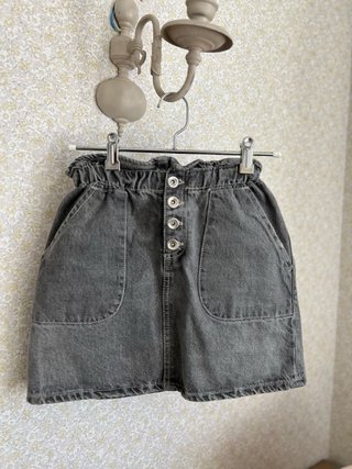 Falda vaquera gris Zara niña. Talla 10-12