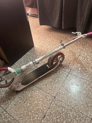 Patinete Oxelo blanco y morado