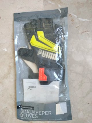 Guantes de portero PUMA nuevos talla 6