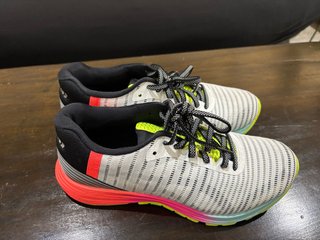 Zapatillas Asics DynaFlyte 3 SP Talla 38.5