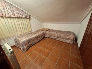 Due letti singoli da 80 cm
