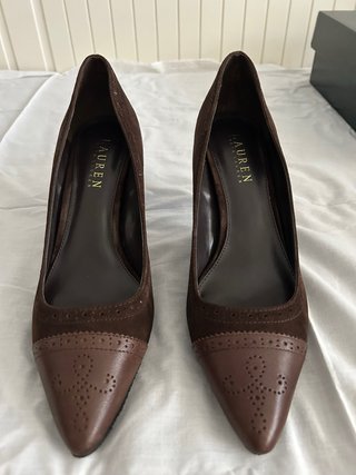 Zapatos de tacón Lauren Ralph Lauren marrones