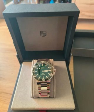 Reloj Oris Aquis Date Verde Automático Full Set