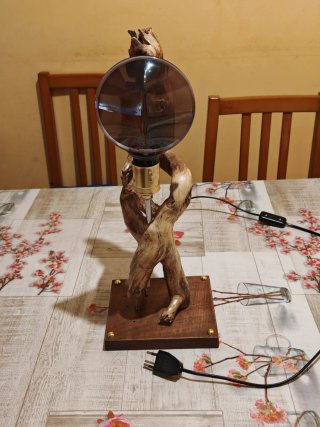 Lámpara de rama de árbol artesanal