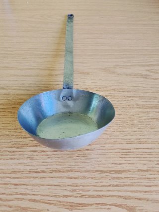 Cazo Antiguo de Hierro Forjado