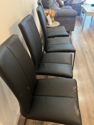 4 Sillas de comedor negras