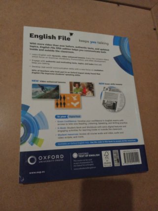 English File 5th Edition A2/B1. Student's Book ...