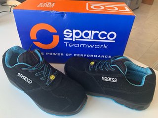Zapatos de seguridad Sparco negros y azules