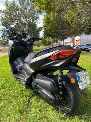 Yamaha XMAX 125cc Maxi Scooter  IMPECABLE