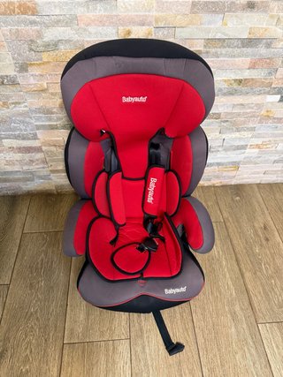 Silla de coche Babyauto roja y gris