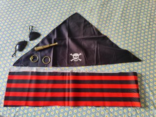 Disfraz Pirata: Pañuelo, Parche, Catalejo y Cintur