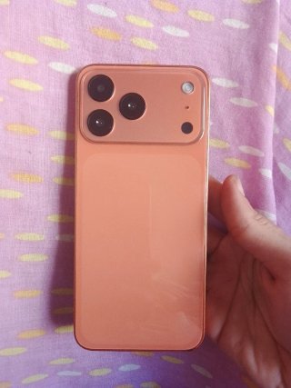 Teléfono móvil naranja