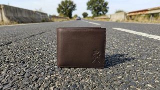 Cartera piel marrón escudo Guardia Civil