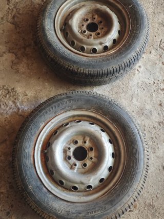 2 Llantas con Neumáticos 165/70 R13 4x100